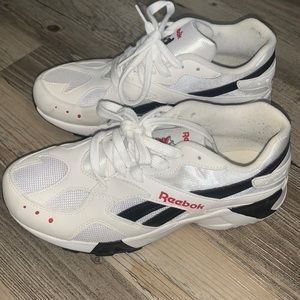 REEBOK SNEAKERS SIZE 5 MEN